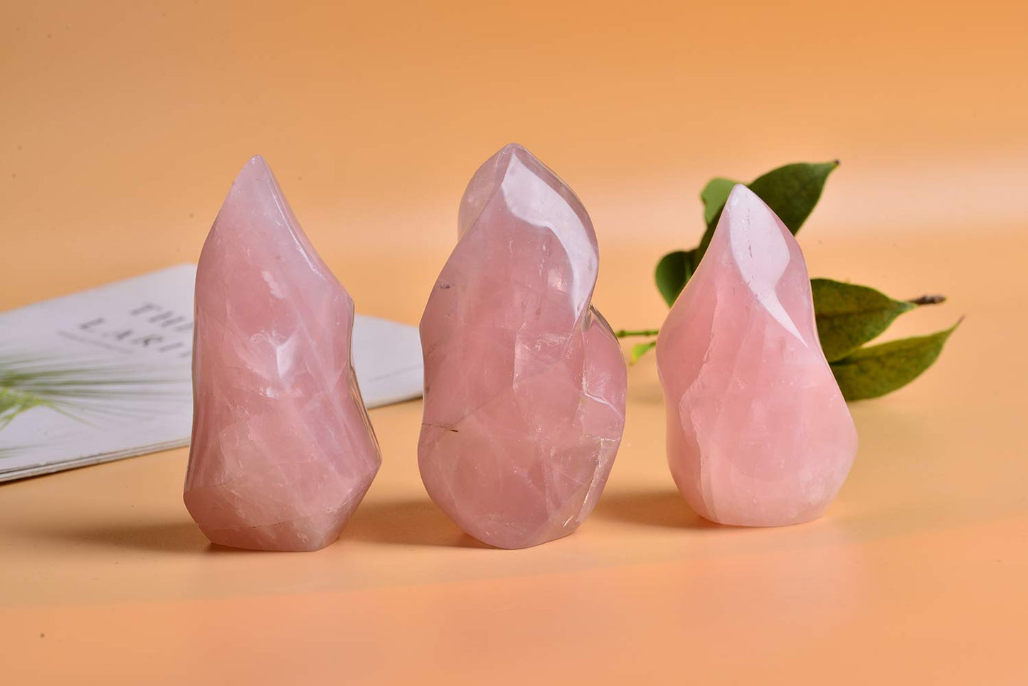 AMOYSTONE Large Rose Quartz Healing Stones Large Crystals Tower Flame Shaped Stone Energy Meditation Home Decor 1.0-1.5LB