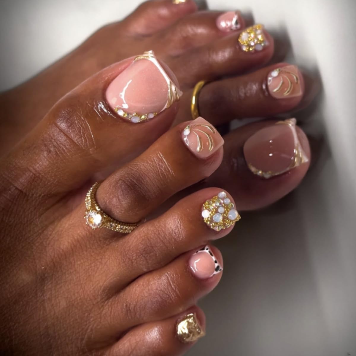 PEPFTG Pink Press on Toenails Short Square Fake Toenails French Tip Toenail Press ons with Pearl Design Handmade Summer Acrylic Stick on Toenail for Women Nails Art Decoration 24Pcs