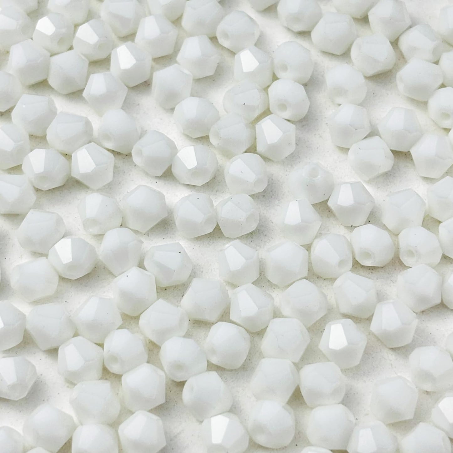 YUEXIGO 200pcs 6mm Bicone Glass Crystal Beads for Jewelry Making, Faceted Bicone Glass Spacer Beads for Bracelet Earring Necklace DIY Craft(White)