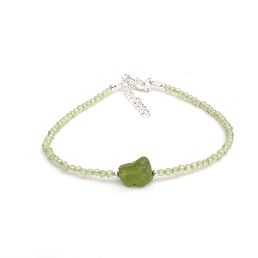 Gempires Natural Green Peridot Beads Bracelet with Raw Peridot Stone Jewelry August Birthstone Gemstone Gifts For Women Silver Plated 8 Inch Adjustable Chain