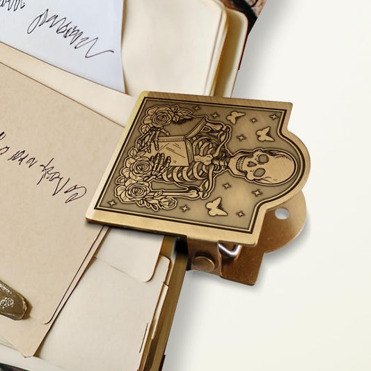 ANATTASOUL Travel Journal Clip Vintage Skeleton and Book Metal Book Clips, Decorative Heavy Duty Journal Clips to Hold Journal Open for Notebook, Photo, Bookmark, Office Kitchen Home DIY Use