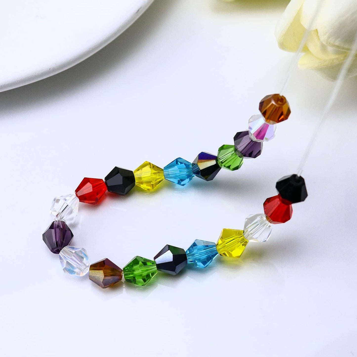 Dowarm 100PCS 8MM Bicone Beads, Green Crystal Glass Beads for Jewelry Making, Craft, DIY Bracelet, Necklace, Dolls