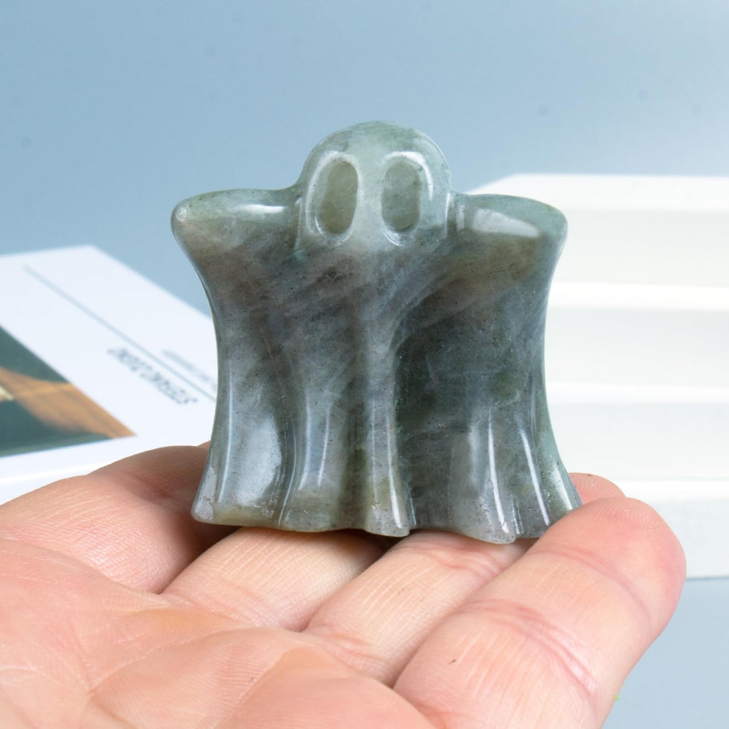 QLRSUXN Labradorite Crystal Ghost, 1.8in Ghost Decor, Cute Natural Crystal Ghost Statue,Halloween Figurines Hand-Carved, Spooky and Decoration for Halloween Home Office Mantel Decor