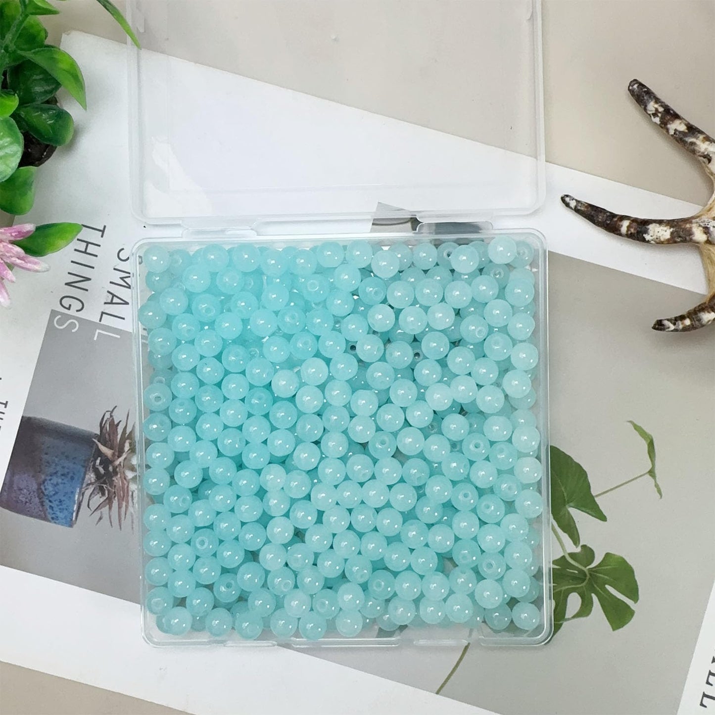 PAMIR TONG 400pcs 8mm Lake Blue Round Glass Beads for Bracelet Pretty Smooth Loose Beads for Necklace-Earring-Jewelry Making-Home Decor and DIY Crafts & Projects
