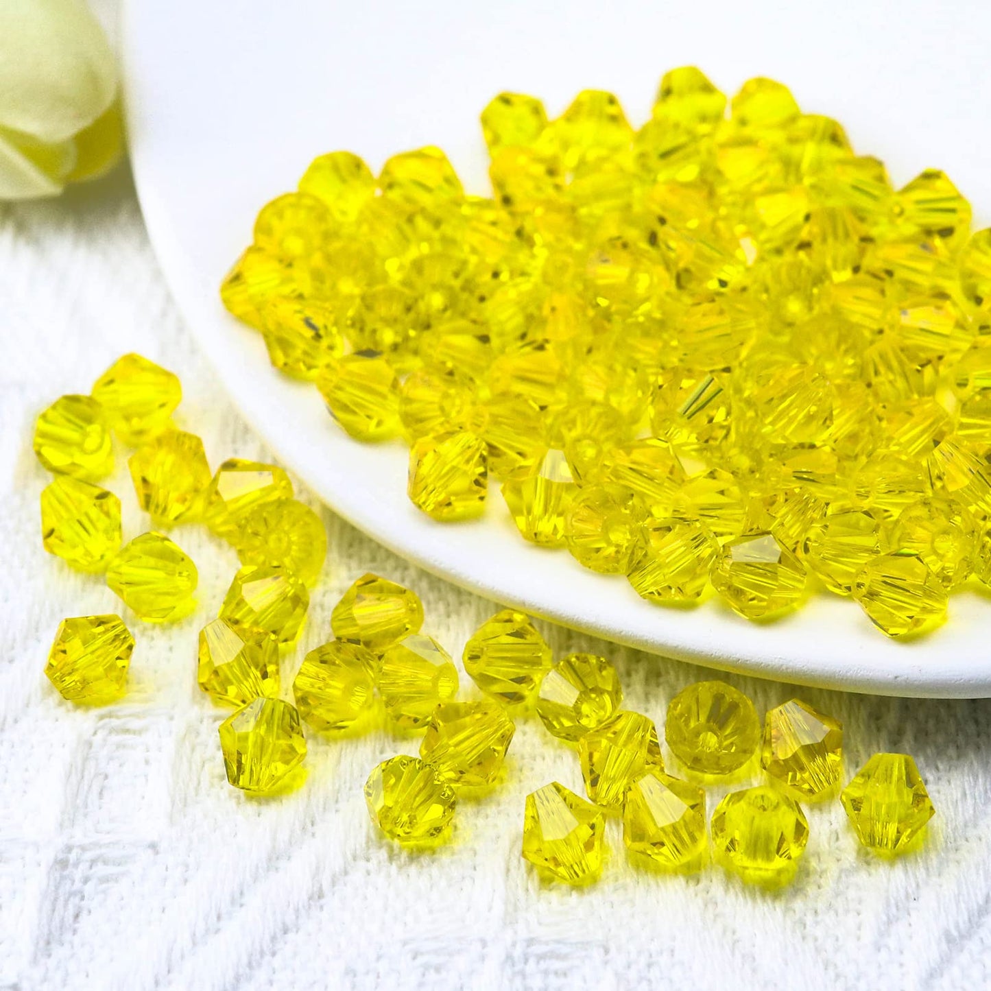 Dowarm 250PCS 6MM Bicone Beads, Yellow Crystal Glass Beads for Jewelry Making, Craft, DIY Bracelet, Necklace, Dolls, Suncatchers