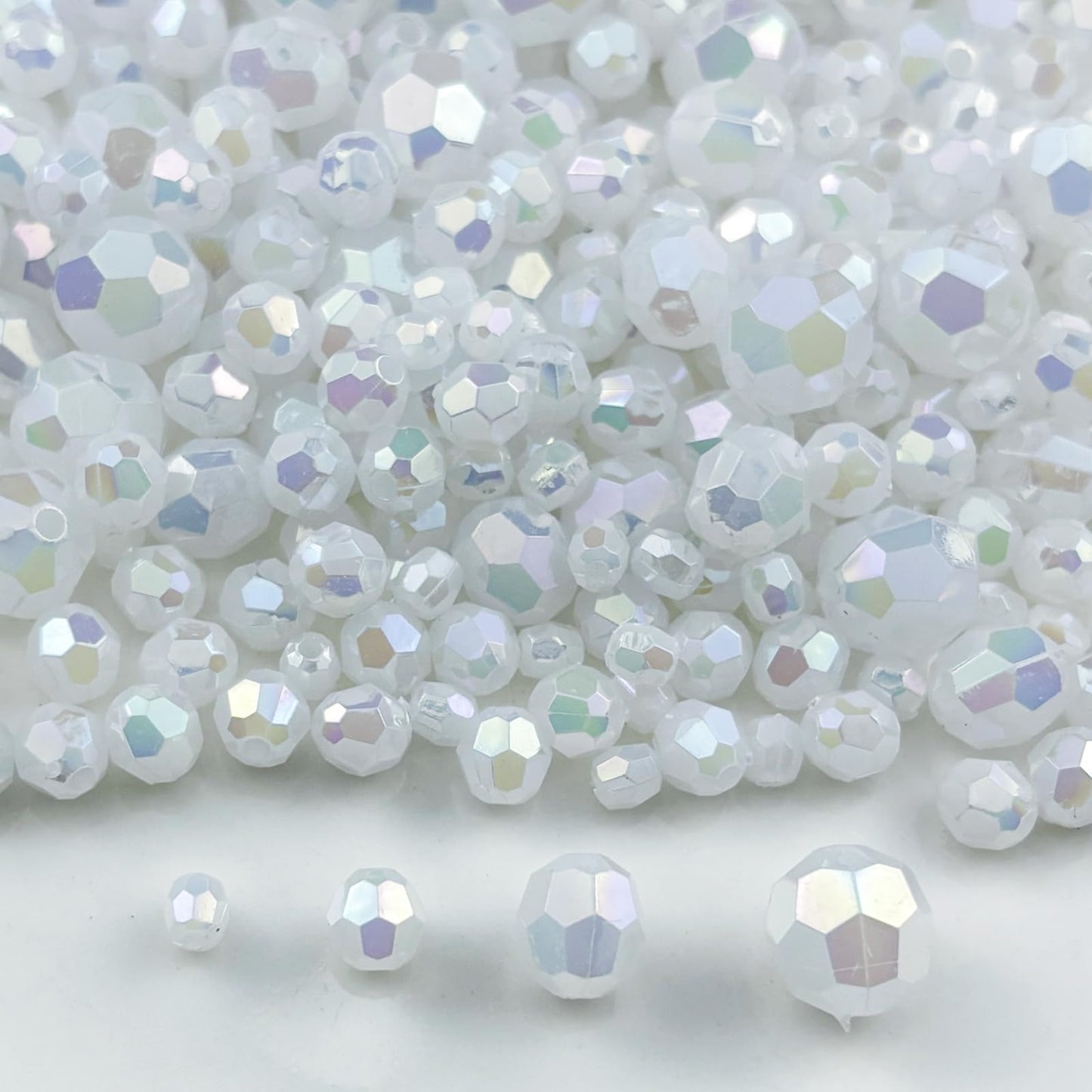 Pinhoollgo 1800pcs Acrylic Faceted Round Beads 4mm 6mm 8mm 10mm AB Colors Glossy Acrylic Round Spacer Beads with Hole for DIY Bracelet Necklace Jewelry Making Supplies Handmade Craft(White AB)
