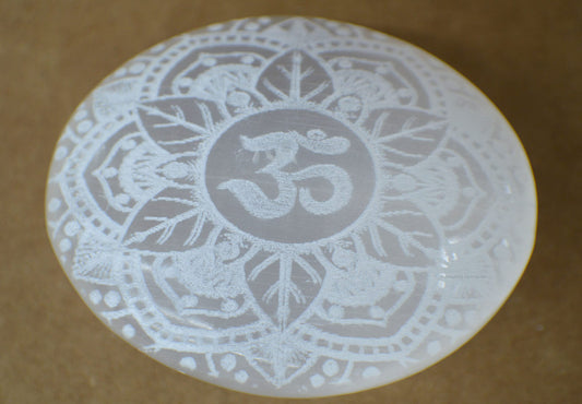 Amazing Gemstone Selenite Palm Stone - OM Engraved Hot Massage Worry Stone for Natural Body Chakra Balancing, Reiki Healing and Crystal Grid