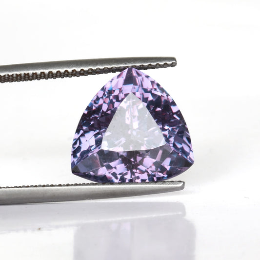 REAL-GEMS Ring Size Stone 7 Carat Color-Changing Alexandrite Trillion Cut Loose Gemstone