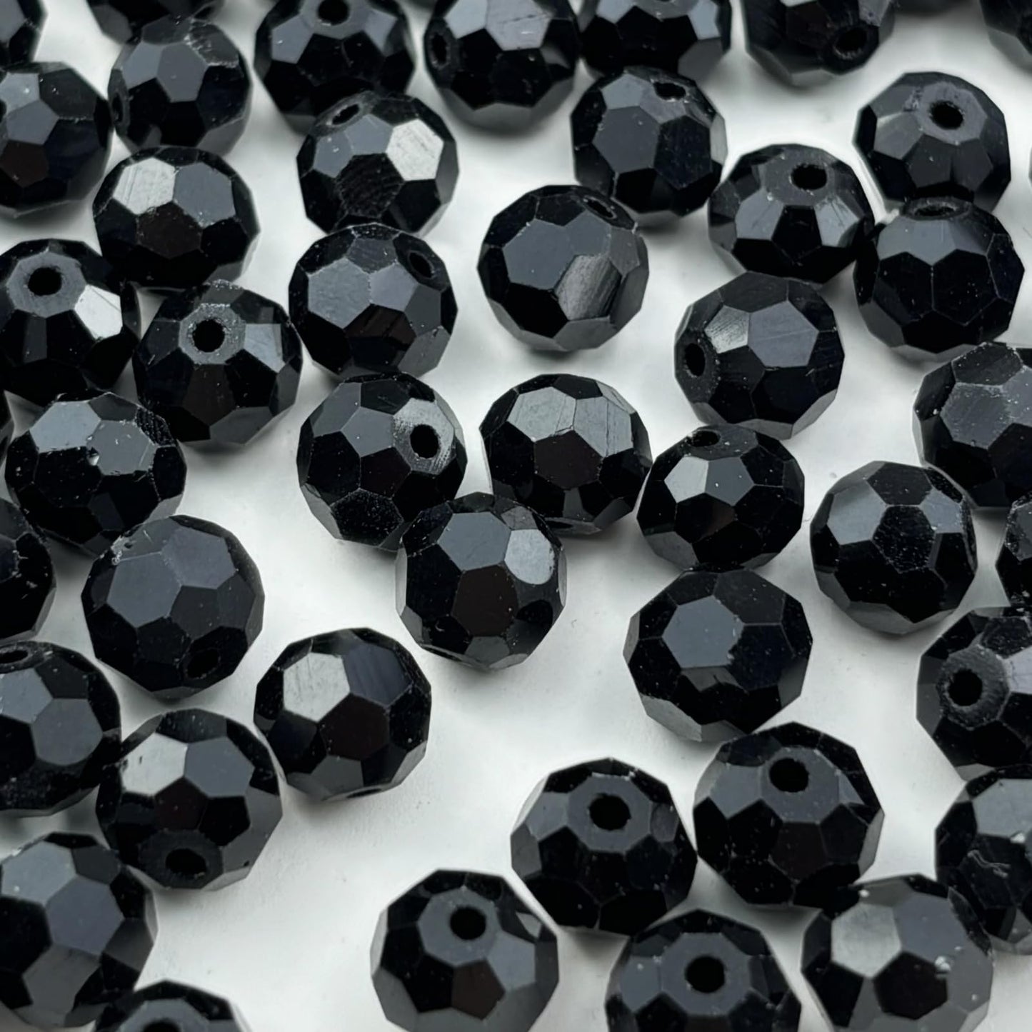 YUEXIGO 400pcs 4mm Round Crystal Glass Beads for Jewelry Making, Faceted Crystal Glass Spacer Beads for Bracelet Earring Necklace DIY Craft(Black)