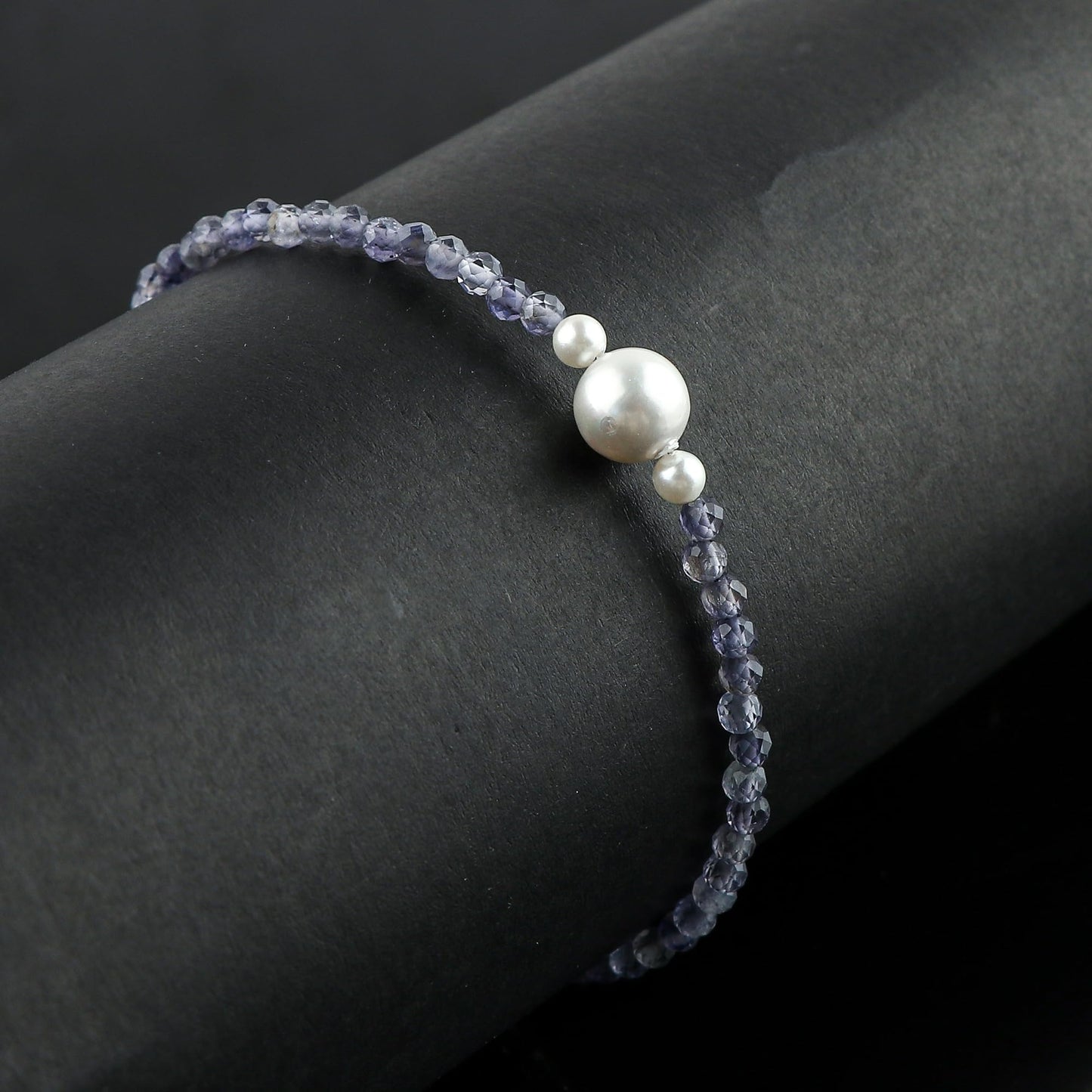 CRYSTALINES Natural Blue Iolite Gemstone Bolo Bracelet, Cultured Pearl Beads Stones, Handmade Hypoallergenic Boho Jewelry for Women, Healing Crystals, Adjustable Silver Plated 6+4inch, Birthday Gift