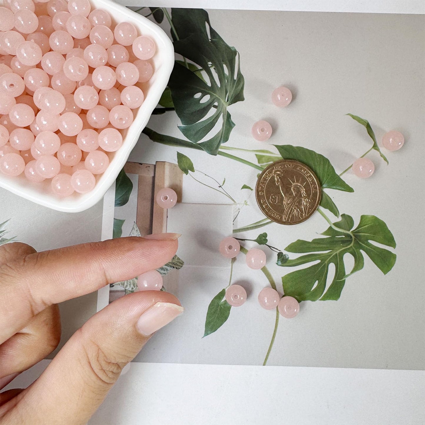 PAMIR TONG 400pcs 8mm Nude Pink Round Glass Beads for Bracelet Pretty Smooth Loose Beads for Necklace-Earring-Jewelry Making-Home Decor and DIY Crafts & Projects