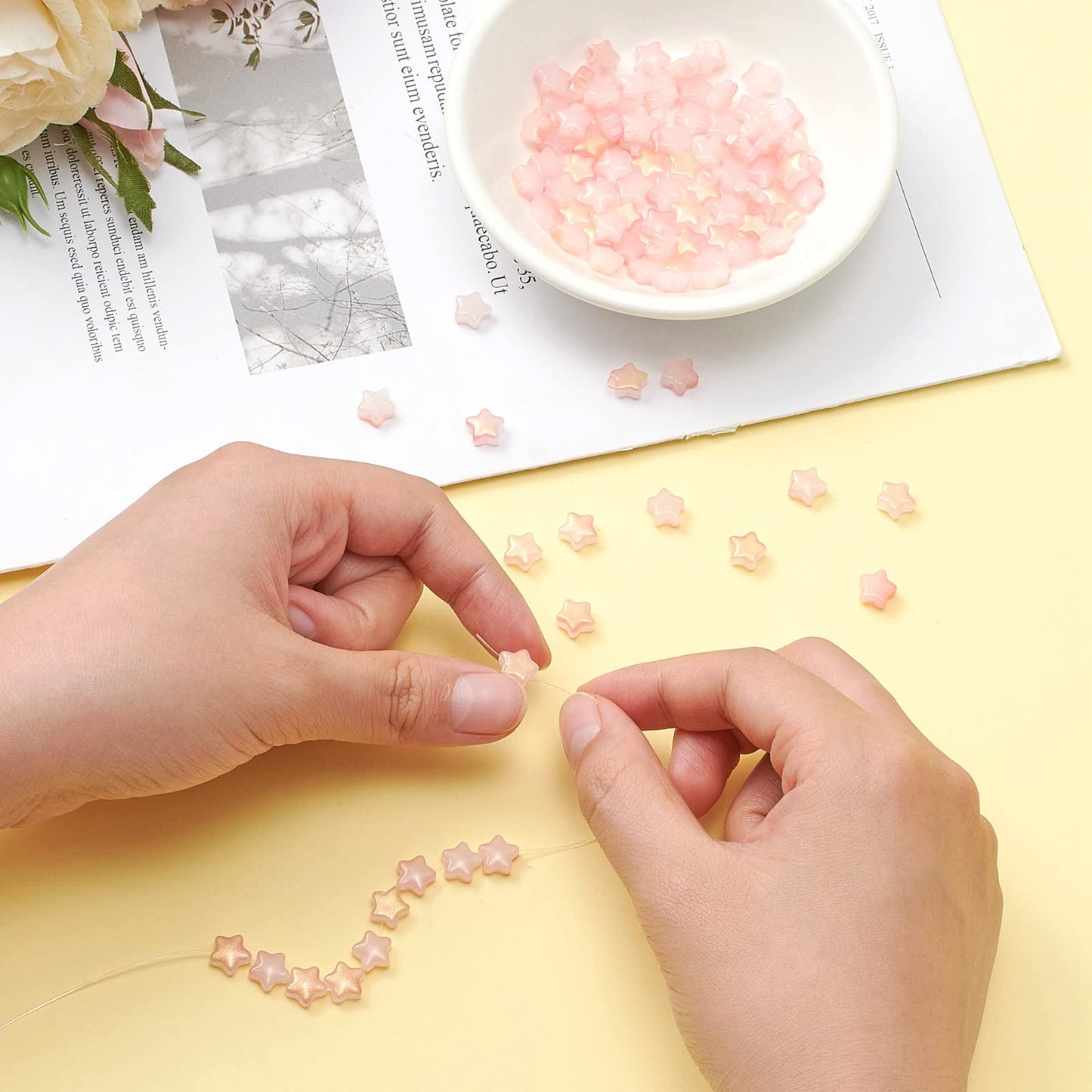 UR URLIFEHALL 100 Pcs Pink Imitation Jade Glass Star Beads with Glitter Powder Glass Beads for Earring Bracelet Necklace Jewelry DIY Making