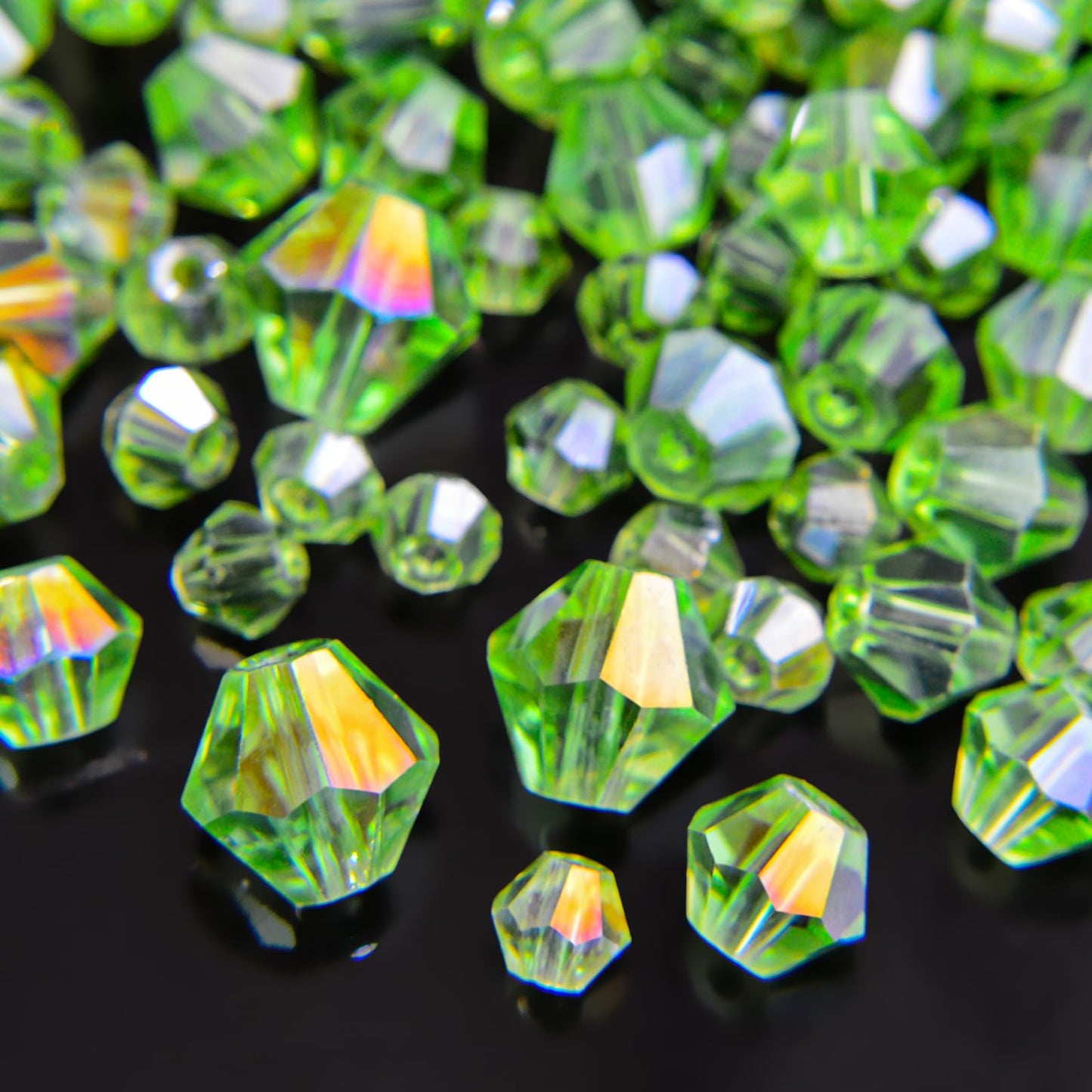 1550PCS Bicone Crystal Glass Beads Set for Jewelry Making, 3mm 4mm 6mm 8mm Sparkling Faceted Beads Sorted by Size for Bracelets, Necklaces, Suncatchers & DIY Crafts(Green)