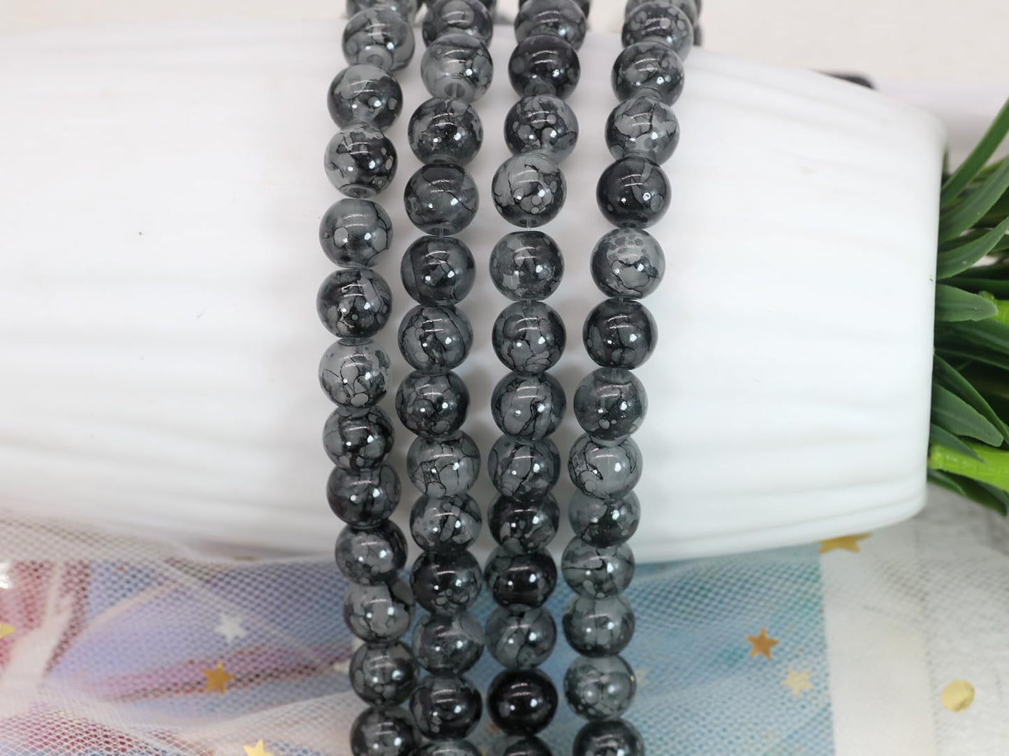 Pamir Tong 550PCS 8mm Black Glass Beads for Jewelry Making,Round Smooth Beads, Bracelet Space Loose Beads for Jewelry Making Earring, Necklaces, DIY Crafts & Gifts #388