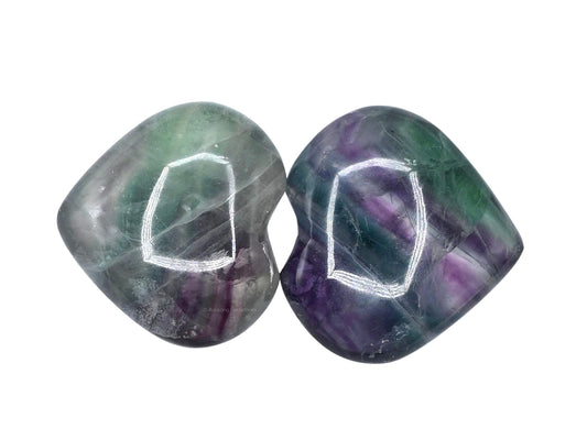 Amazing Gemstone Purple Fluorite Crystal Heart Palm Stone - Pocket Massage Worry Stone for Natural Body Chakra Balancing, Reiki Healing and Crystal Grid