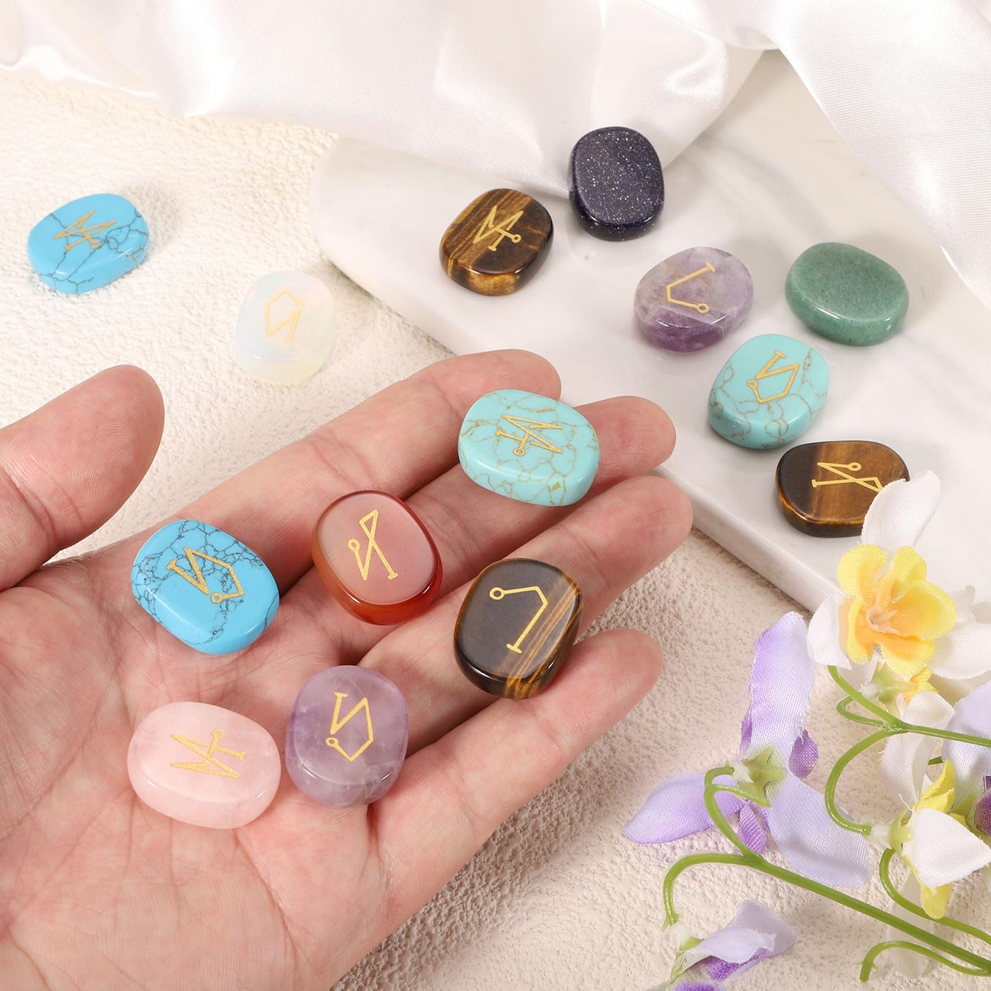 MECCANIXITY 4Pcs Engraved Chakra Stones with Reiki Symbols, White Howlite Reiki Healing Crystal Gemstone 7 Chakra Crystal Stones Tumbled Palm Stone for Anxiety Relieve