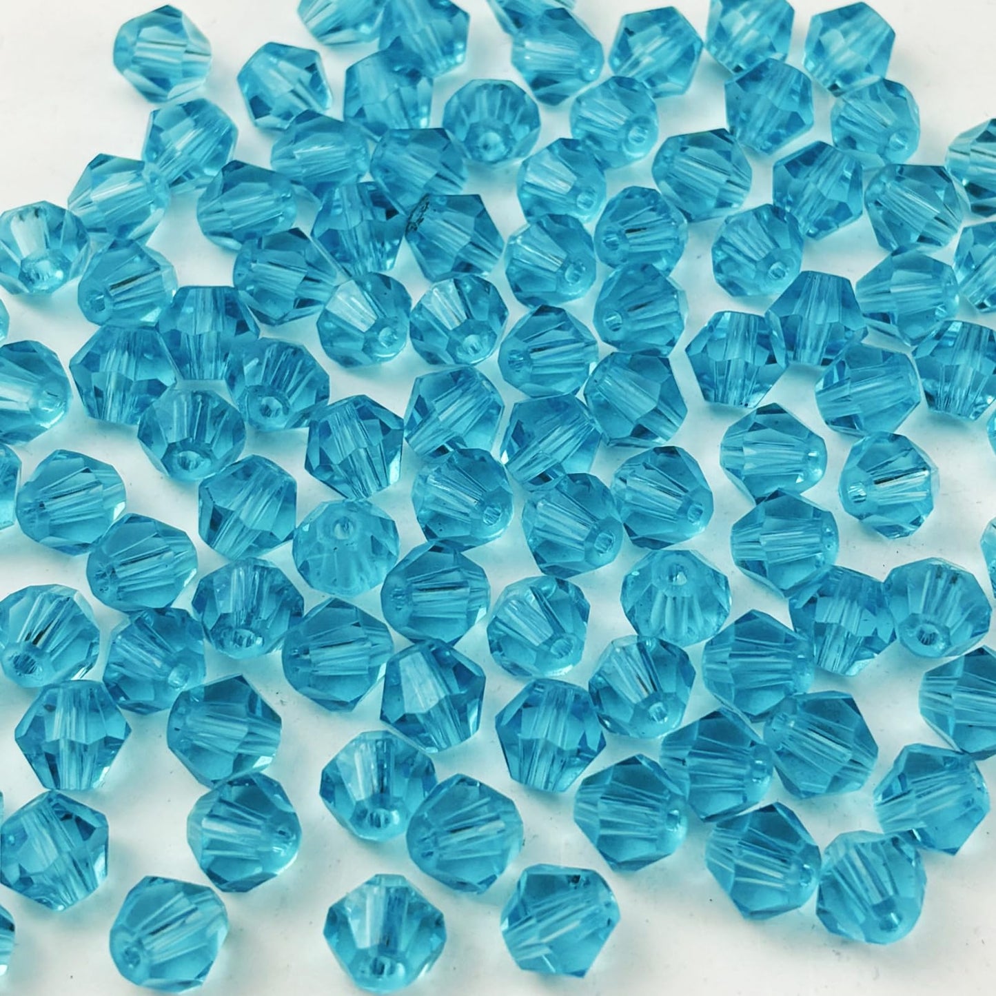 YUEXIGO 400pcs 4mm Bicone Glass Crystal Beads for Jewelry Making, Faceted Bicone Glass Spacer Beads for Bracelet Earring Necklace DIY Craft(Light Lake Blue)