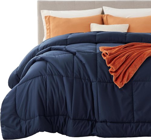 Bedsure Comforter Duvet Insert - Quilted King Size All-Season Down Alternative Bedding | Navy Blue 90 x 102 Inches