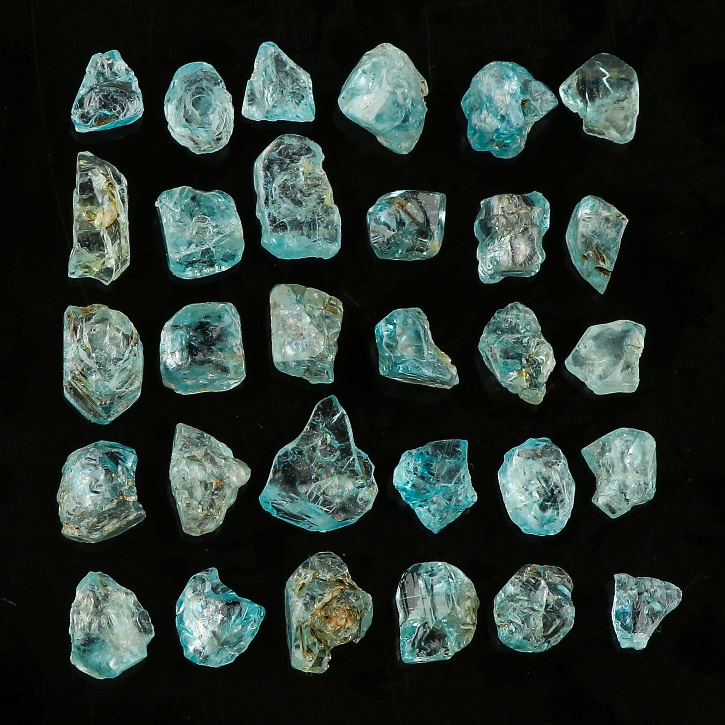 CRYSTALINES 100cts Wholesale Genuine Raw Blue Zircon Gemstone, Untreated Rough Stones, Bulk Loose Supplies, DIY Jewelry Making, Chakra Healing Crystals, December Birthstone, Gem Collection, 30-32pcs