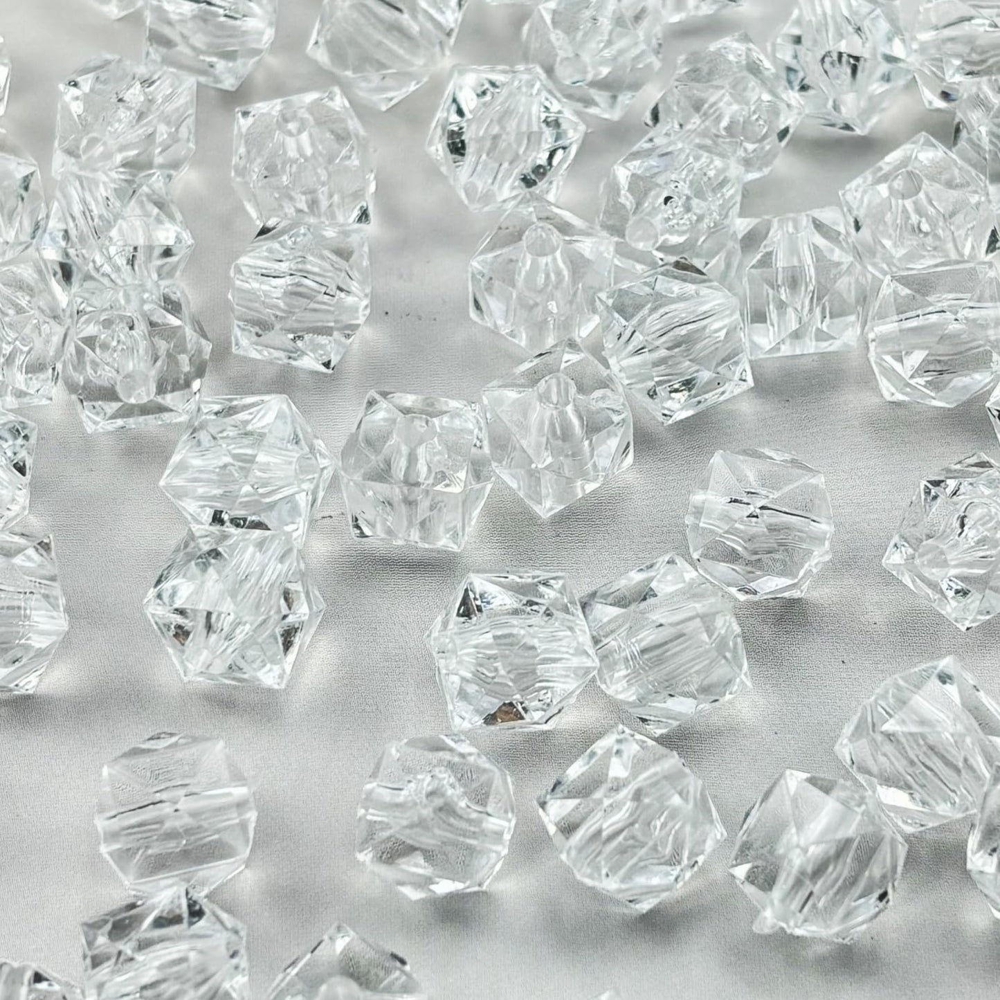300pcs 8mm Acrylic Cube Square Faceted Acrylic Beads with Hole Plastic Spacer for Bracelets Necklace Earring Making Supplies (White)