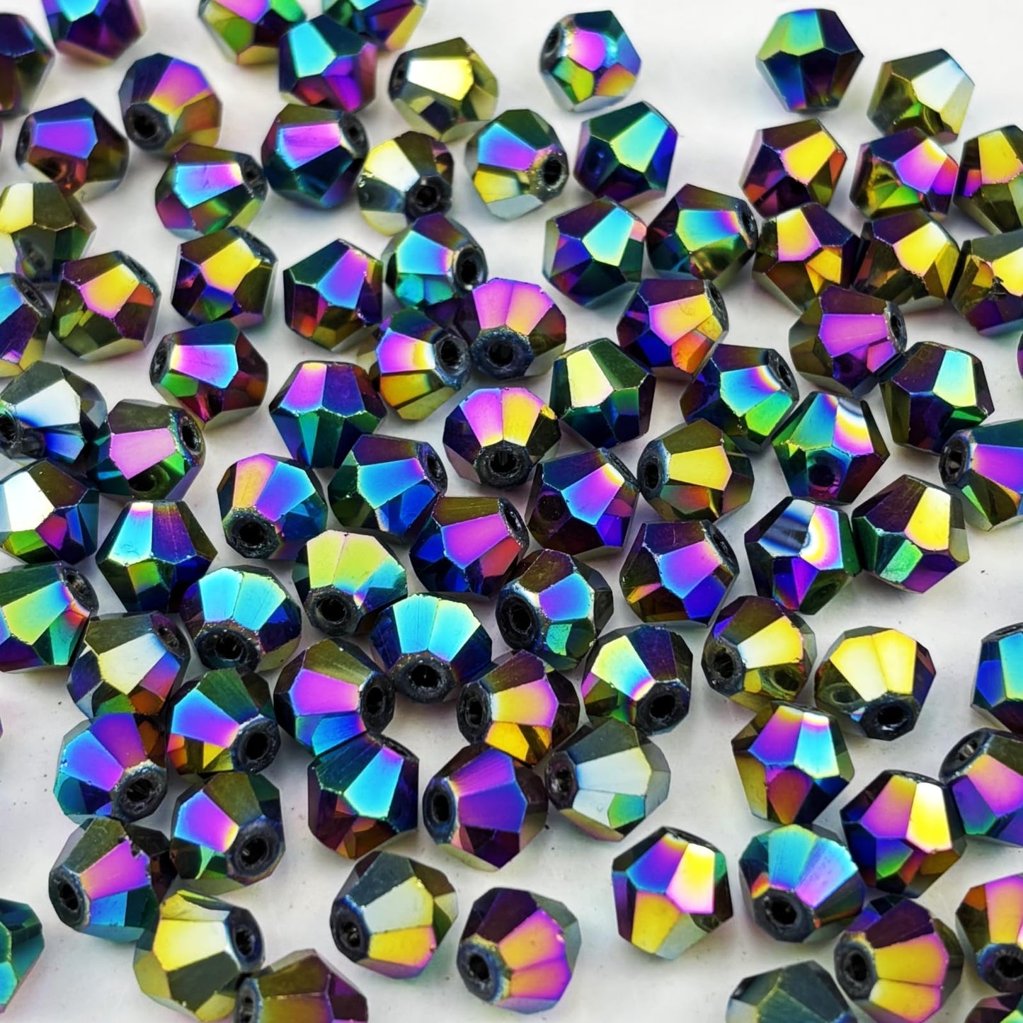 Pinhoollgo 500pcs 4mm Bicone Crystal Glass Beads Faceted Bicone Crystal Beads Bulk Glass Spacer Beads for Bracelets Necklace Pendants Earrings DIY Jewelry Craft Making(Rainbow)