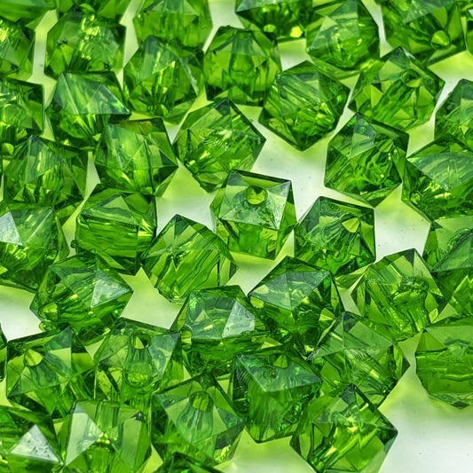 100pcs 12mm Acrylic Cube Square Faceted Acrylic Beads with Hole Plastic Spacer Beads for Bracelets Necklace Earring Making Supplies (Grass Green)
