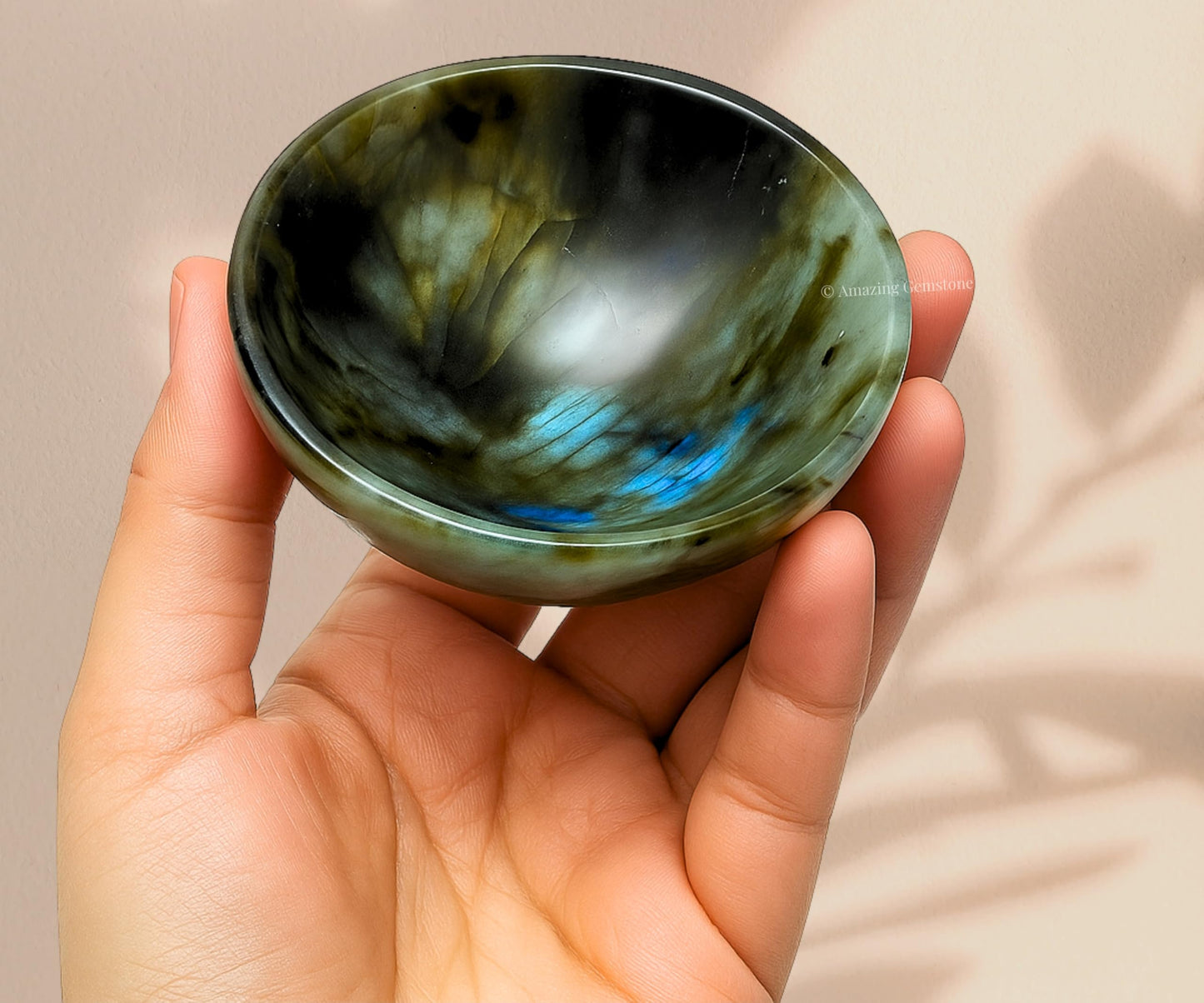 Labradorite Crystal Bowl - 3 Inch Decorative Bowls for Room and Home Decor - Gemstone Healing Crystals for Elegant Display, Positive Energy Balance and Gift