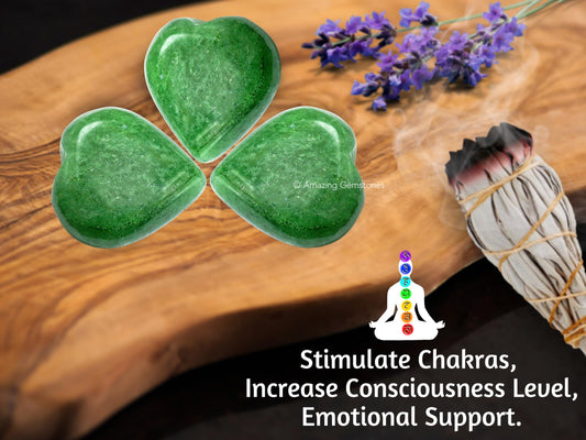 Amazing Gemstone Green Strawberry Quartz Crystal Heart Palm Stone - Pocket Massage Worry Stone for Natural Body Chakra Balancing, Reiki Healing and Crystal Grid