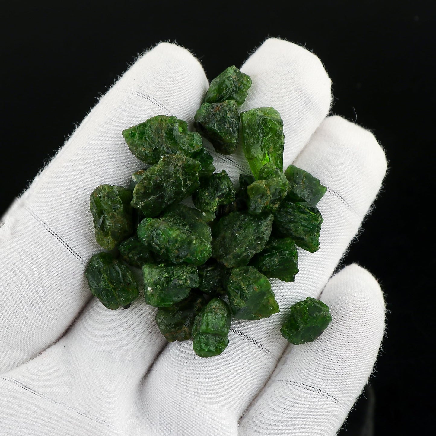 CRYSTALINES 100Ct, Wholesale Natural Raw Green Chrome Diopside Gemstone, Untreated Rough Stones, Loose Bulk Supplies, DIY Jewelry Making, Healing Crystals, Birthstone, Gem Collection, 18-20pcs